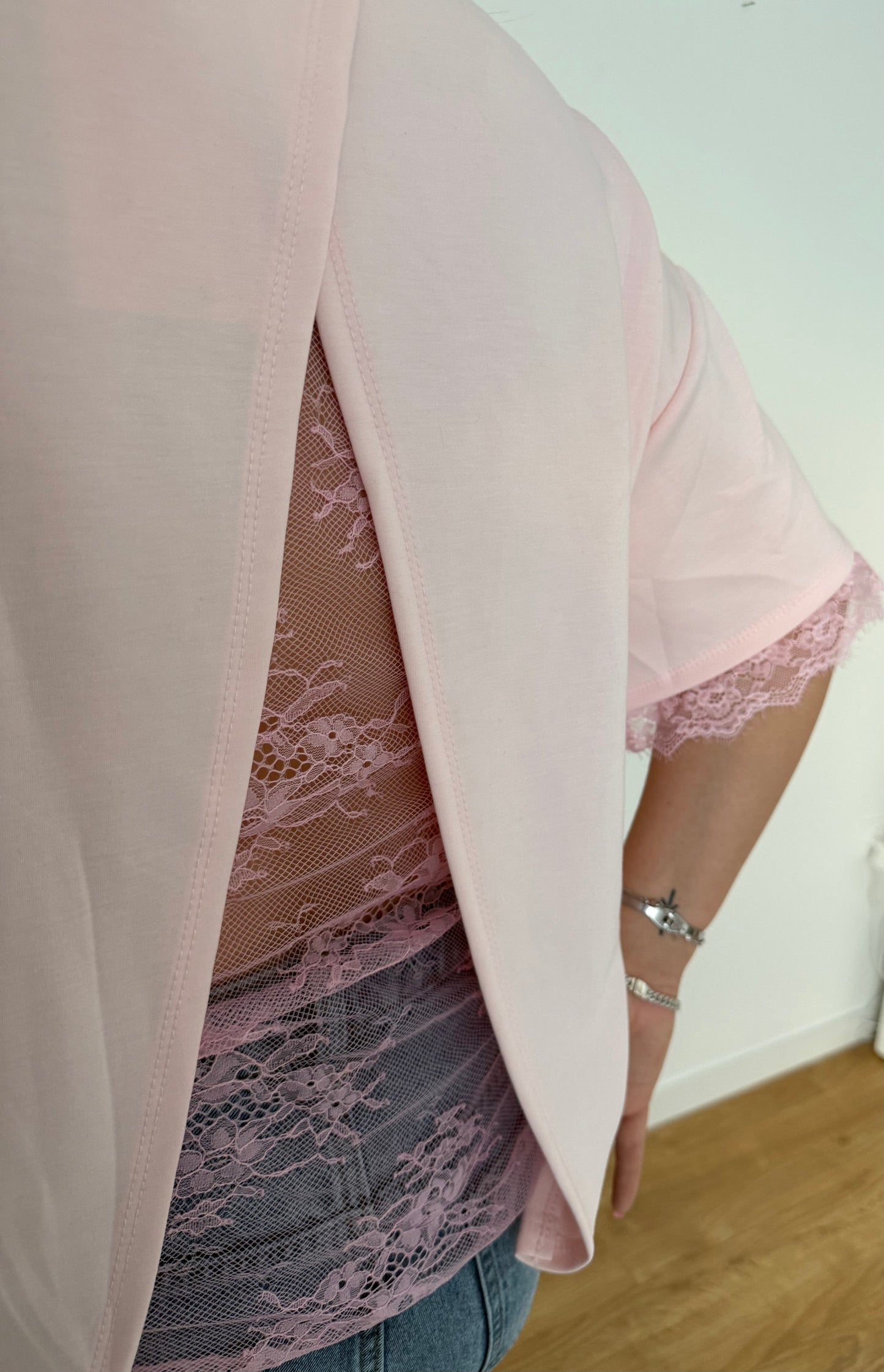 T-shirt dentelle rose