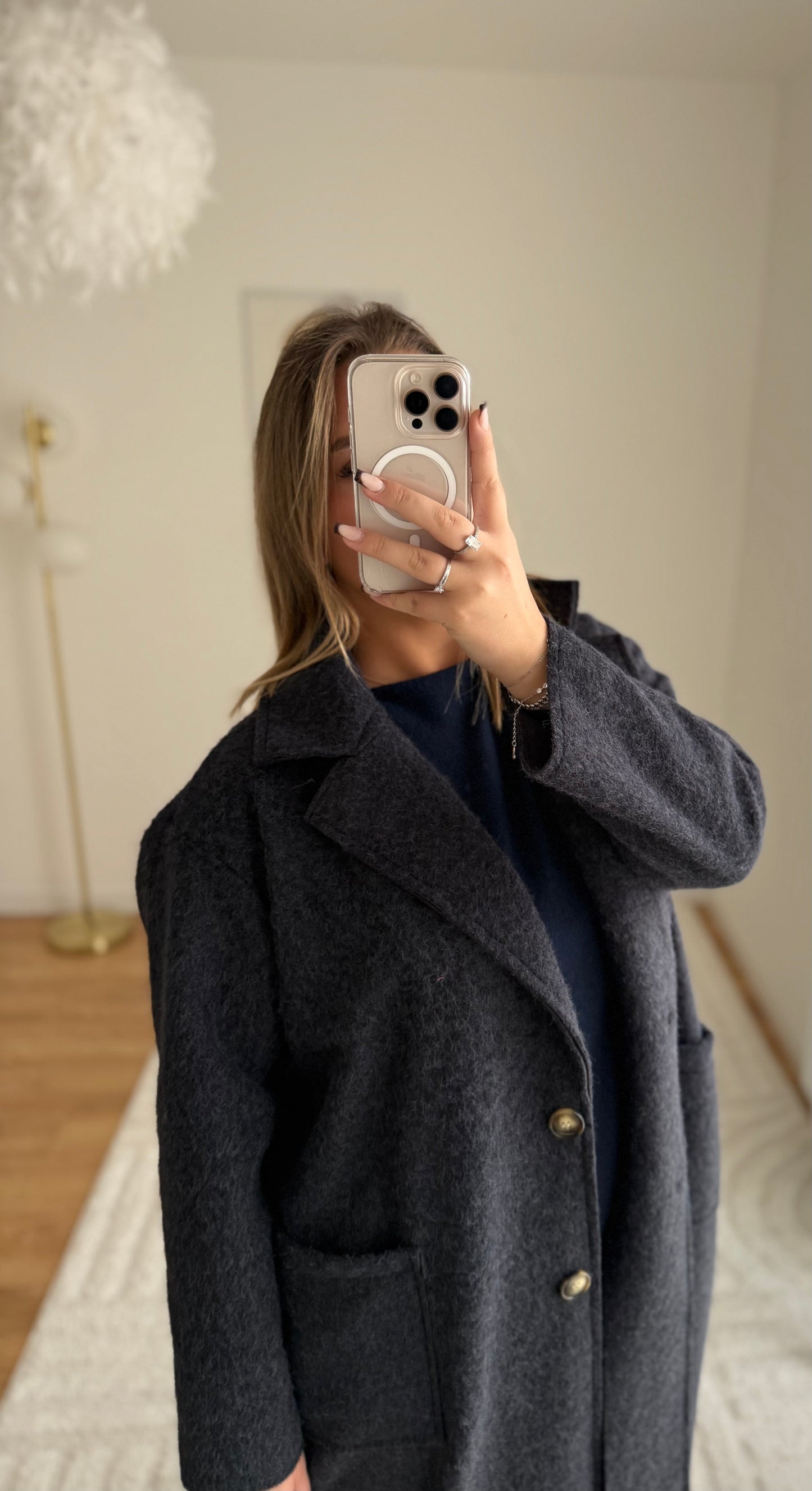Manteau long bleu foncé bou
