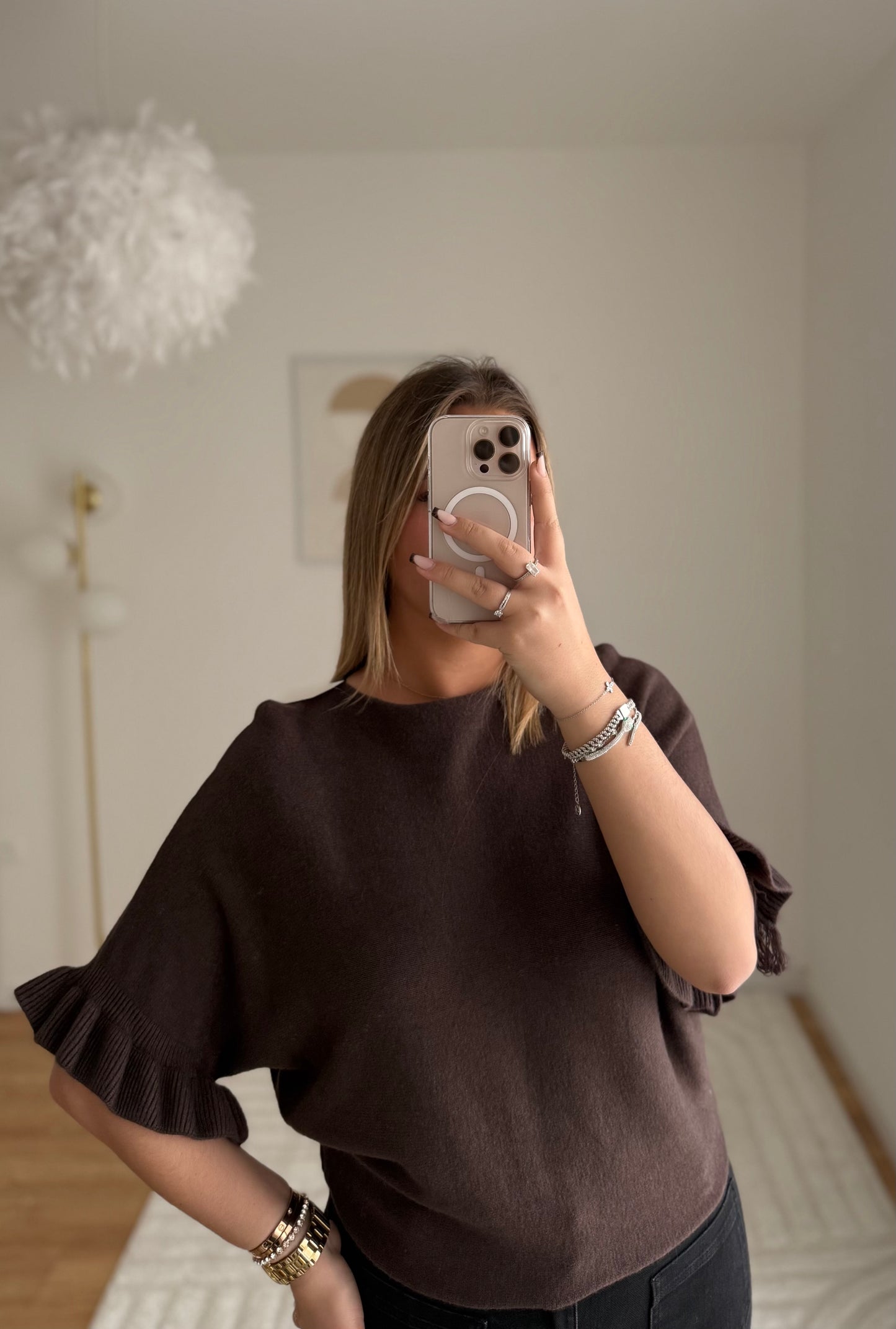 Pull froufrou marron